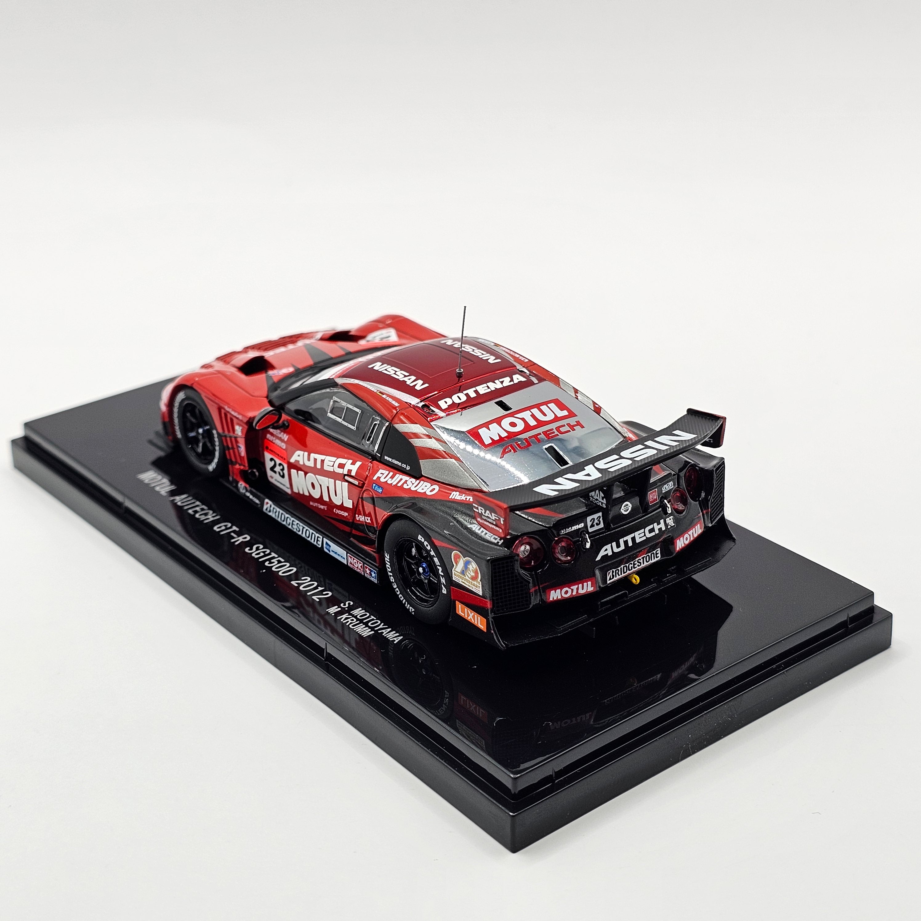 EBBRO Nissan GT-R #23 Motul Autech NISMO Super GT GT500 2012 1/43 Scal