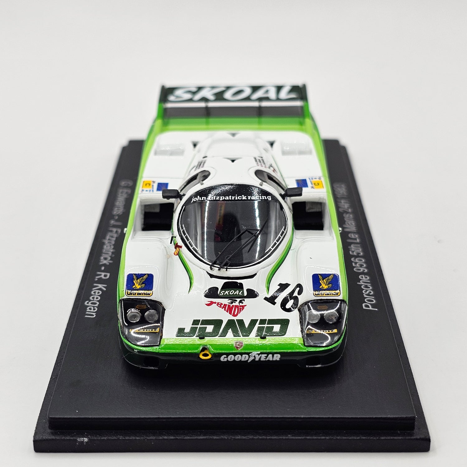 SPARK S9851 PORSCHE 956 N°16 5ème 24H Le Mans 1983 G. Edwards - J. Fitzpat 1/43 SPARK S9851 PORSCHE 956 N°16 5ème 24H Le Mans 1983 G. Edwards - J. Fitzpat 1/43