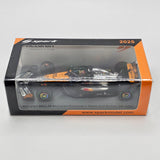 Spark McLaren MCL39 #81 Oscar Piastri British F1 GP 2025 2nd (With Pitboard) 1/43 Scale S9597