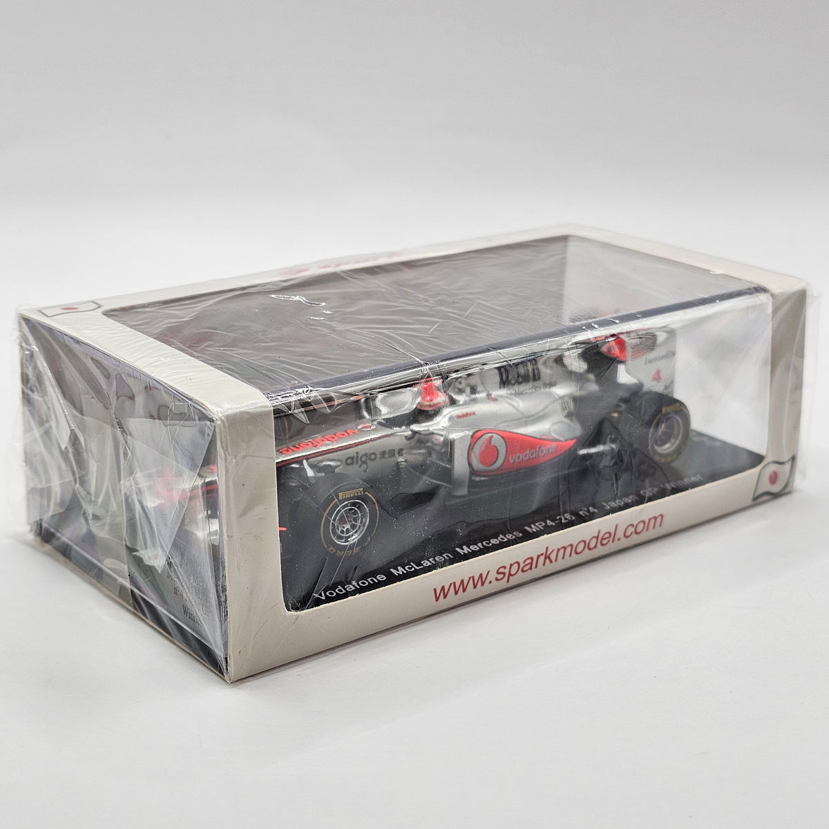 Spark McLaren MP4/26 Vodafone #4 Jenson Button Winner Japan F1 GP 2011 1/43 Scale