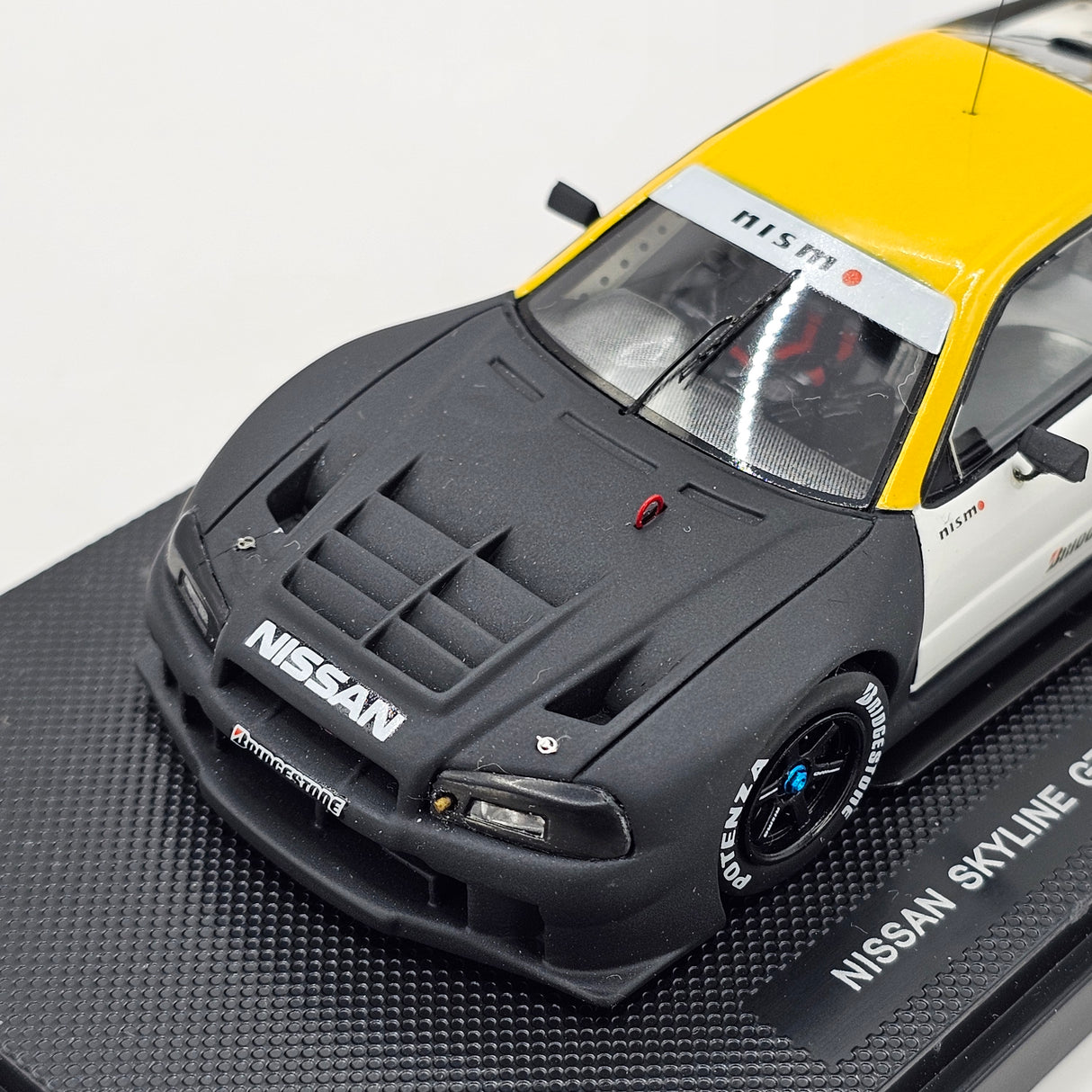 EBBRO P4 Nissan Skyline R34 GT-R NISMO JGTC GT500 2001 Test Car 1/43 Scale