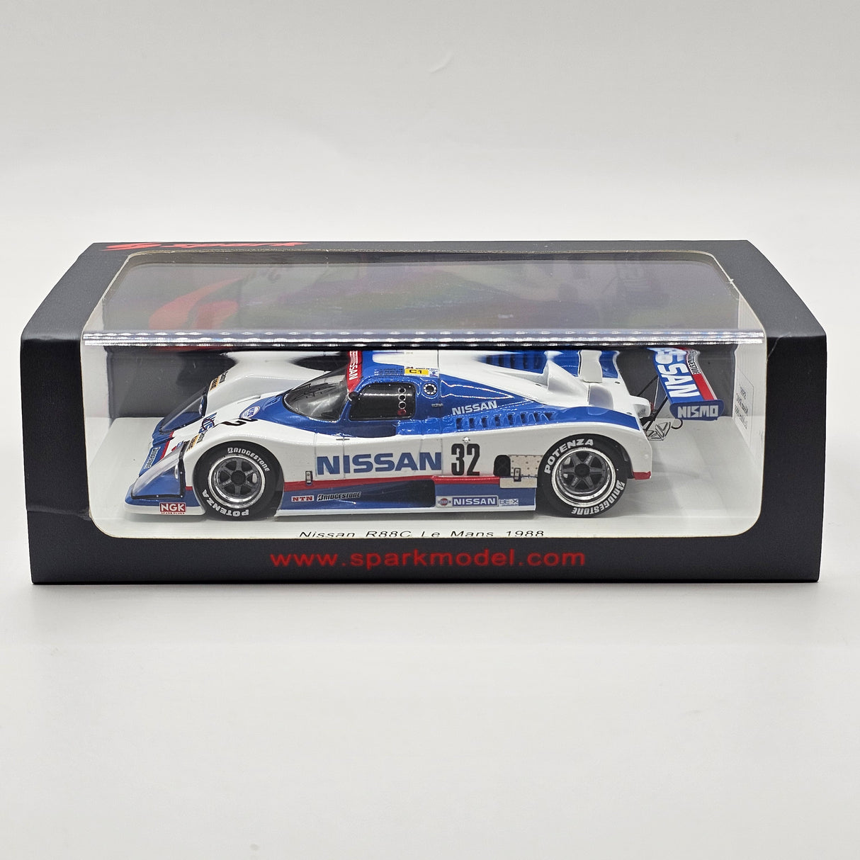 Spark March Nissan R88C #32 Team Nissan Motorsport Le Mans 1988 1/43 Scale