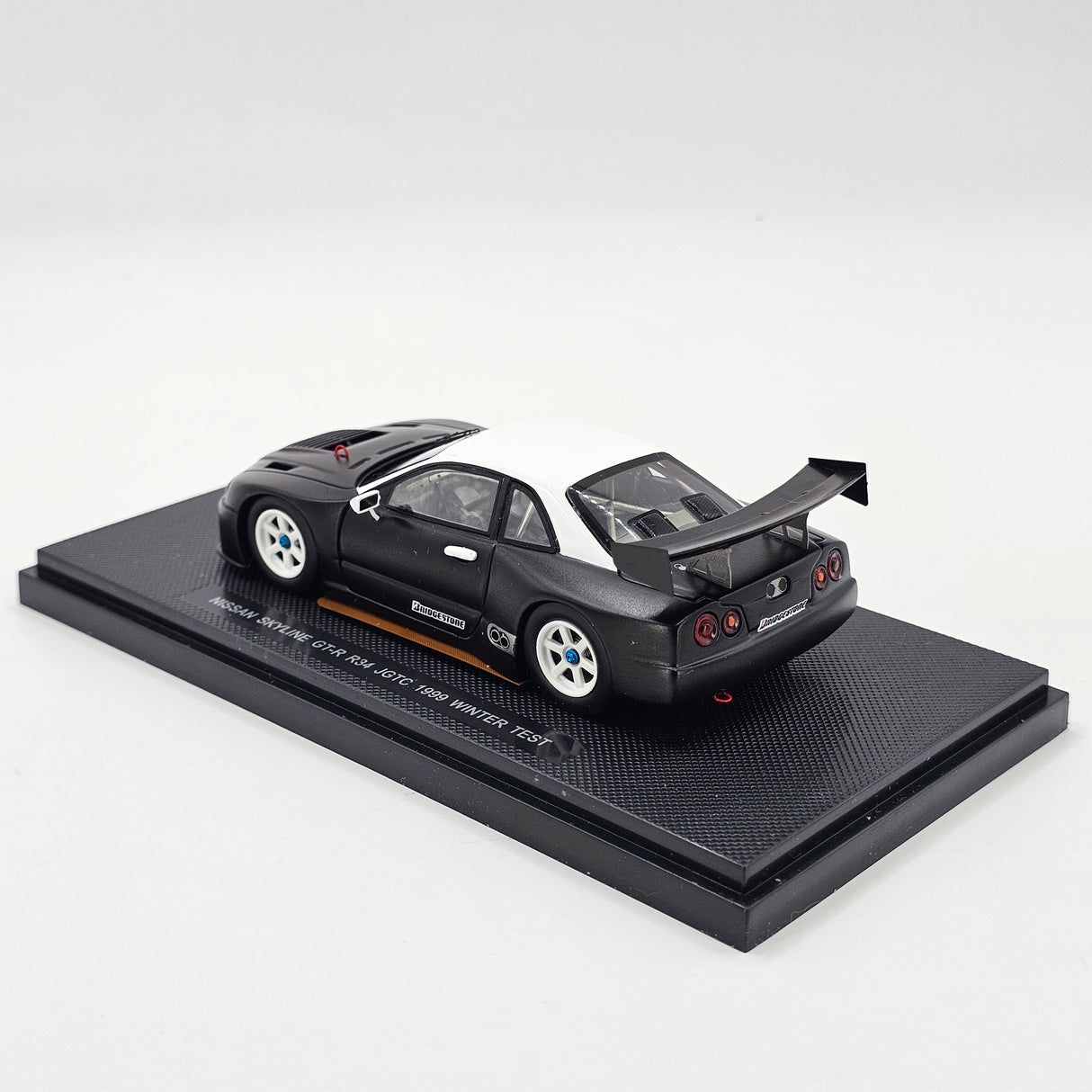 EBBRO P4 Nissan Skyline R34 GT-R NISMO JGTC GT500 1999 Test Car 1/43 Scale