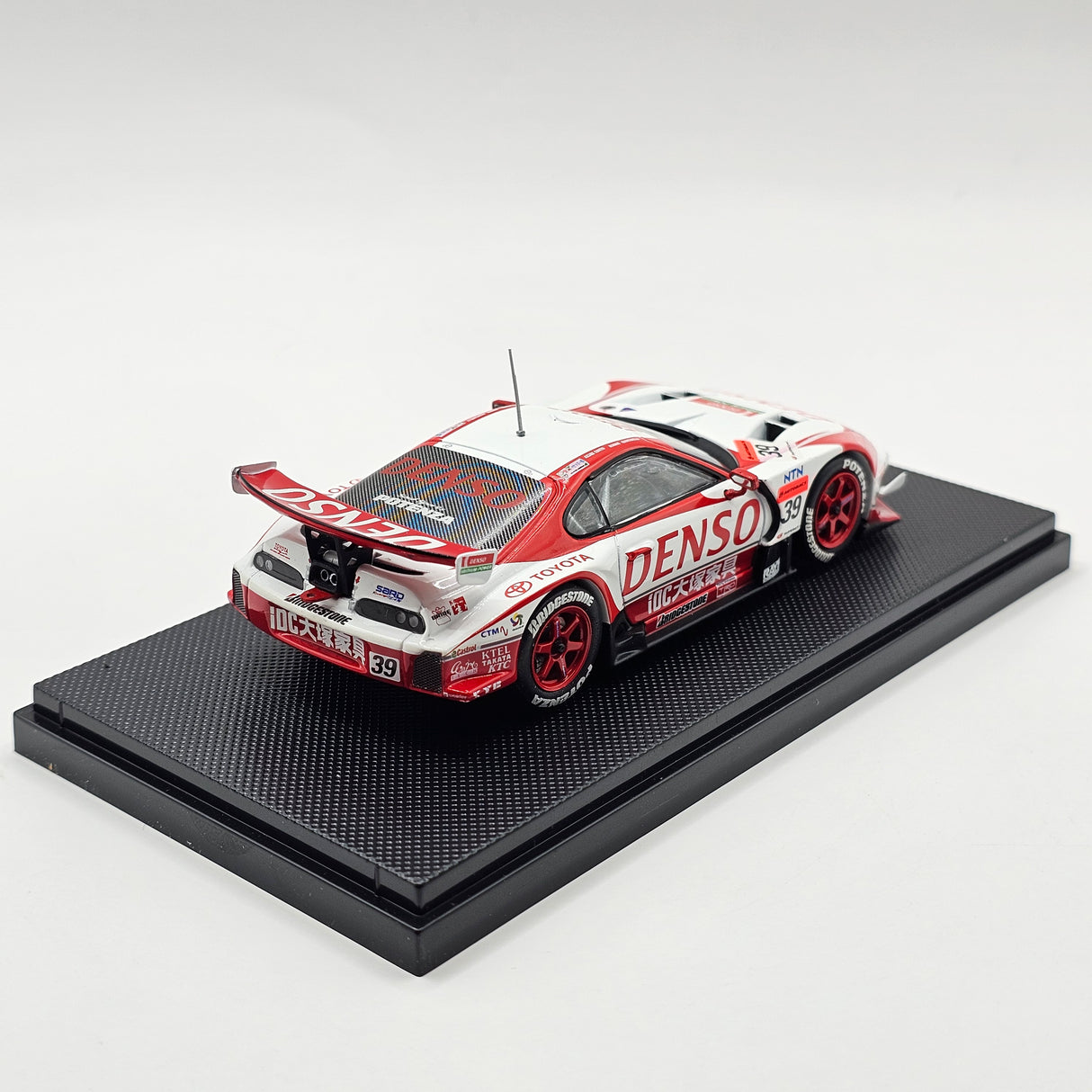 EBBRO Toyota Supra #39 Denso Team SARD Super GT GT500 2005 1/43 Scale