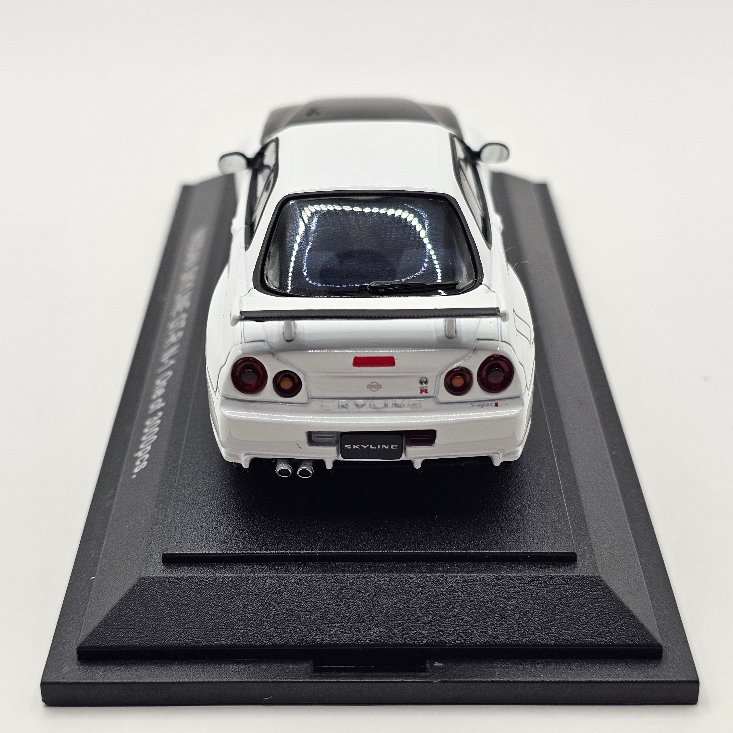 EBBRO 日産 SKYLINE GT-R（R34）Ｖ-spec Ⅱ 1/43 Ebbro 1:43 Nissan Skyline GT-R (R34) Vspec II silver 44150