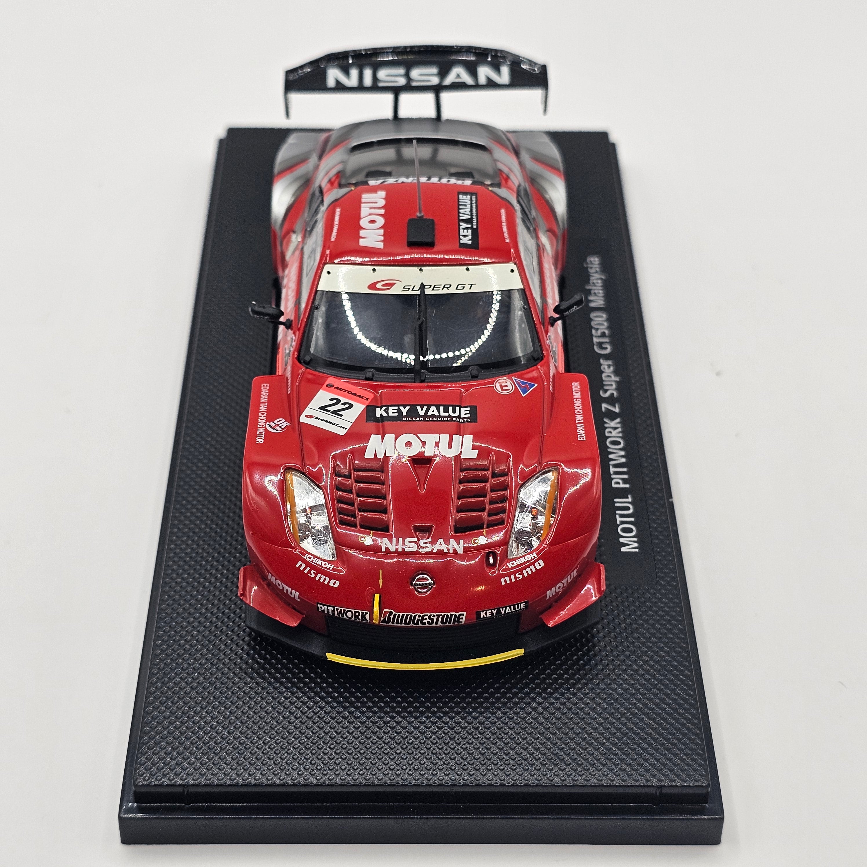 EBBRO Nissan Z #22 Motul Pitwork Super GT GT500 2005 Malaysia 1/43 Sca