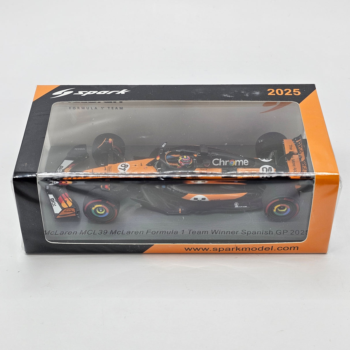 Spark McLaren MCL39 #81 Oscar Piastri Spanish F1 GP 2025 Winner 1/43 Scale S9621
