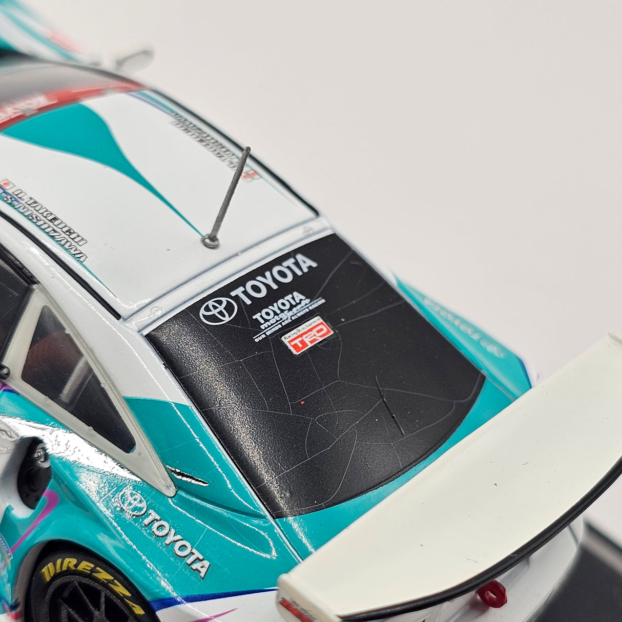 EBBRO Toyota Celica #52 Team Cerumo Project u JGTC GT300 2004 1/43 Scale