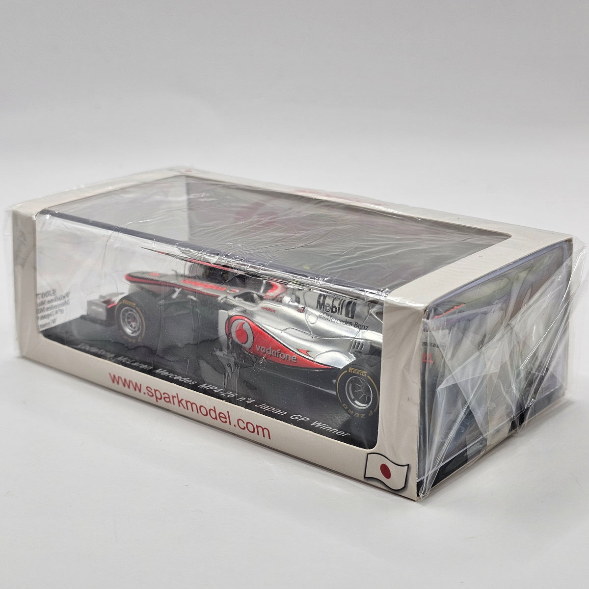 Spark McLaren MP4/26 Vodafone #4 Jenson Button Winner Japan F1 GP 2011 1/43 Scale