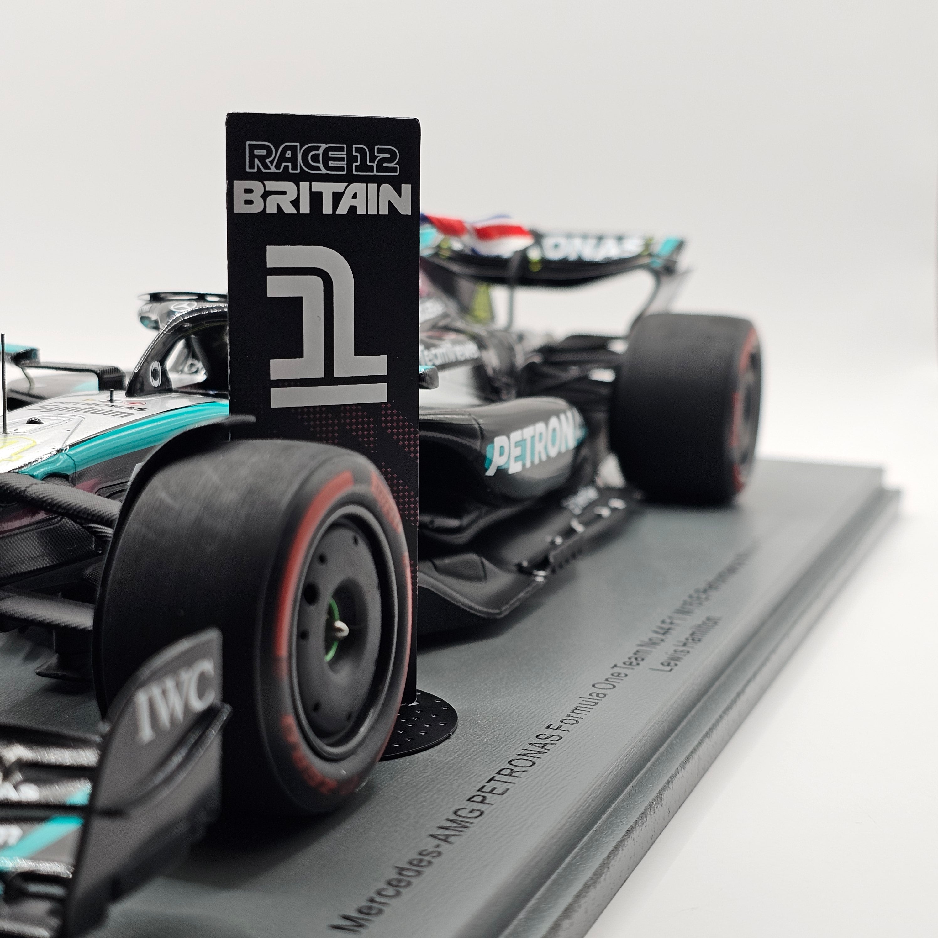 Spark Mercedes-AMG F1 W15 #44 Hamilton Winner British F1 GP 2024 1/18