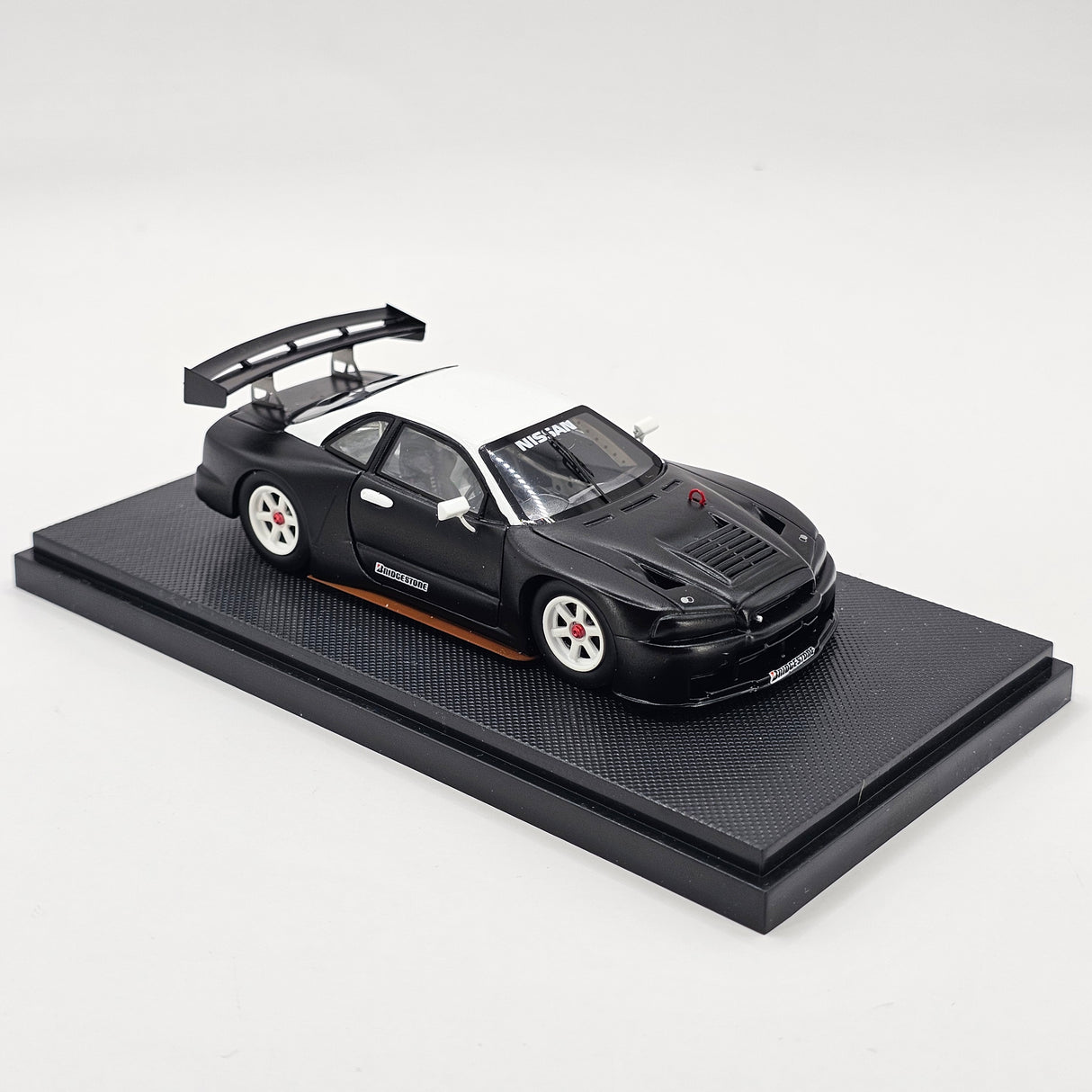 EBBRO P4 Nissan Skyline R34 GT-R NISMO JGTC GT500 1999 Test Car 1/43 Scale