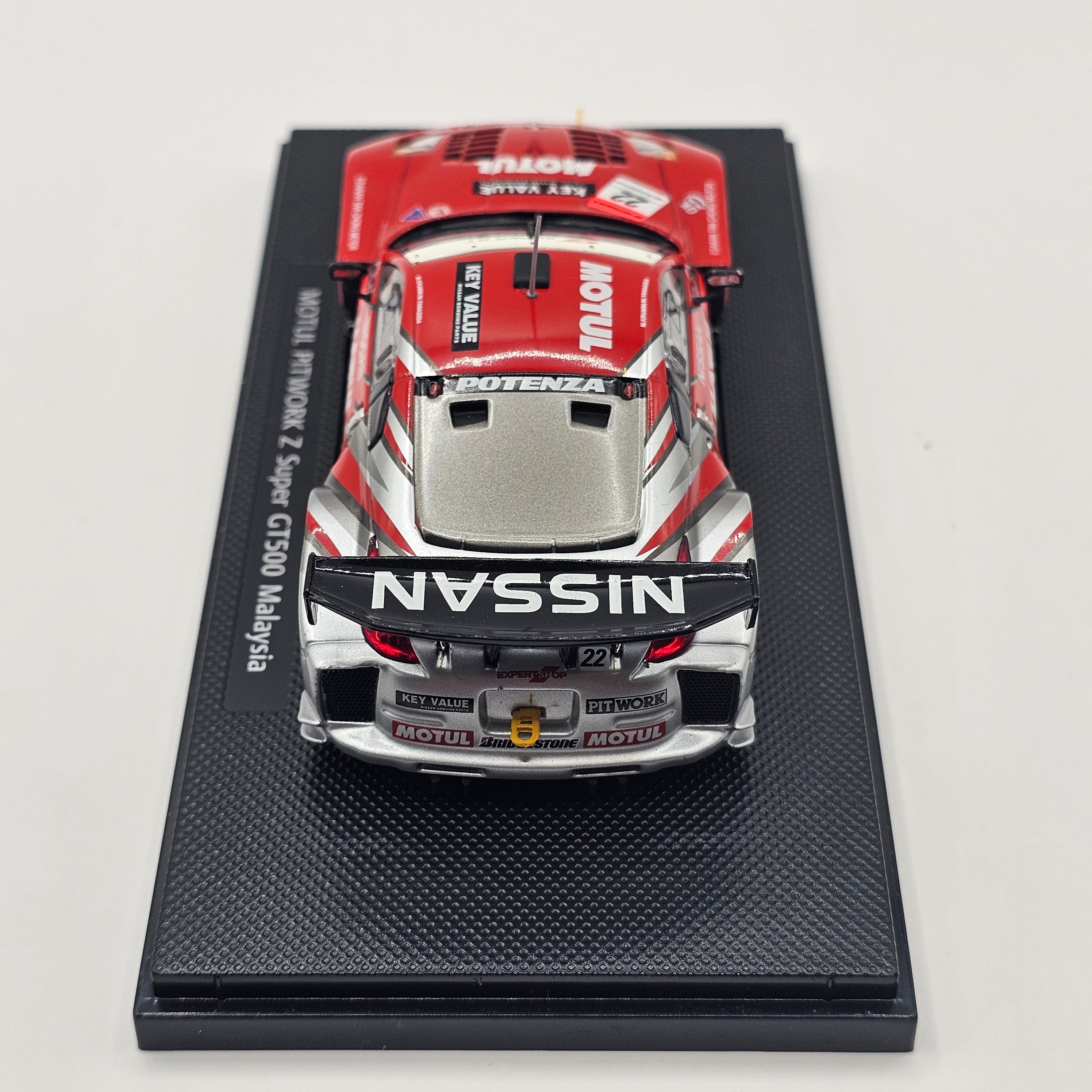 EBBRO Nissan Z #22 Motul Pitwork Super GT GT500 2005 Malaysia 1/43 Sca