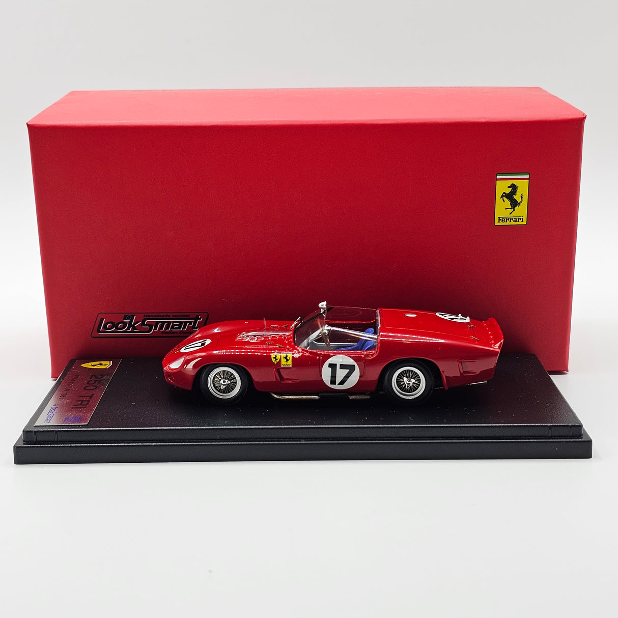 Looksmart Ferrari 250 TRI/61 #17 North American Racing Team 24Hrs Le Mans 1961 1/43 Scale